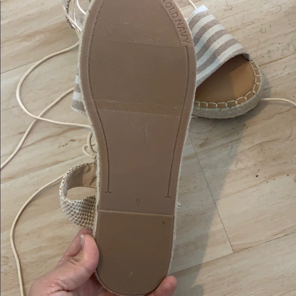 Espadrilles - Picture 3 of 3